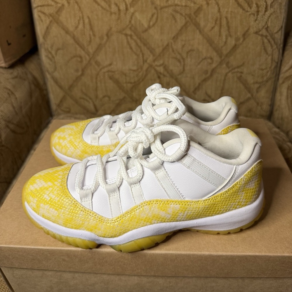 Jordan 11 Retro Low Yellow Snakeskin Women's Size 7 Excellent AH7860-107 Nice!